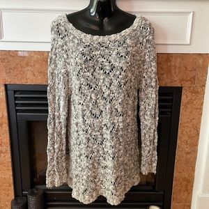 WDNY Ladies Long Knit Sweater